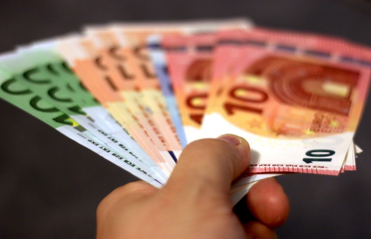 Bonus 150 euro, docenti e personale ATA: quando arriva