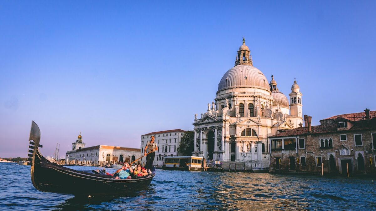 Venezia, maltempo e acqua alta: il Mose l’ha salvata