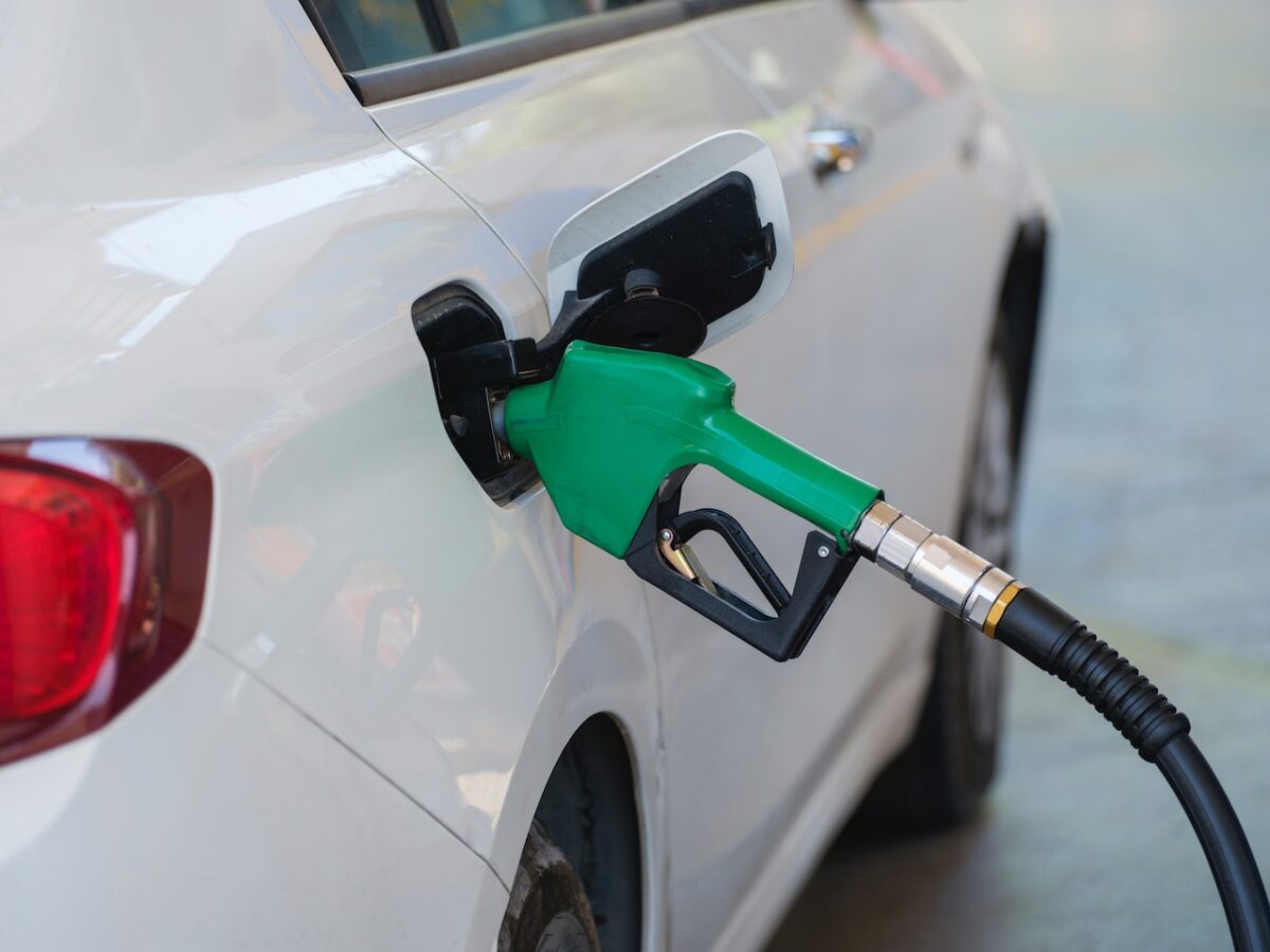 Benzina, prezzi in aumento: cause e previsioni