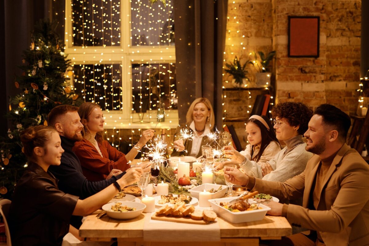 Natale e Capodanno, tutto è più caro: il prezzo dei menu