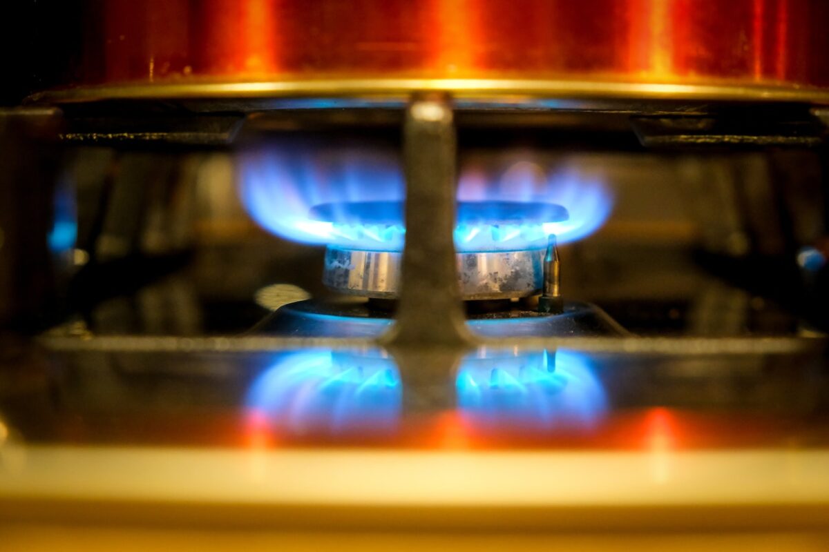 Gas: prezzo in calo ma arrivano le minacce russe