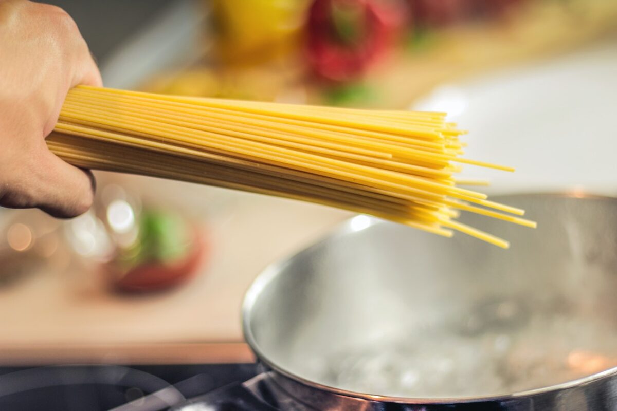 Inflazione in aumento in Italia: rincari per pane e pasta