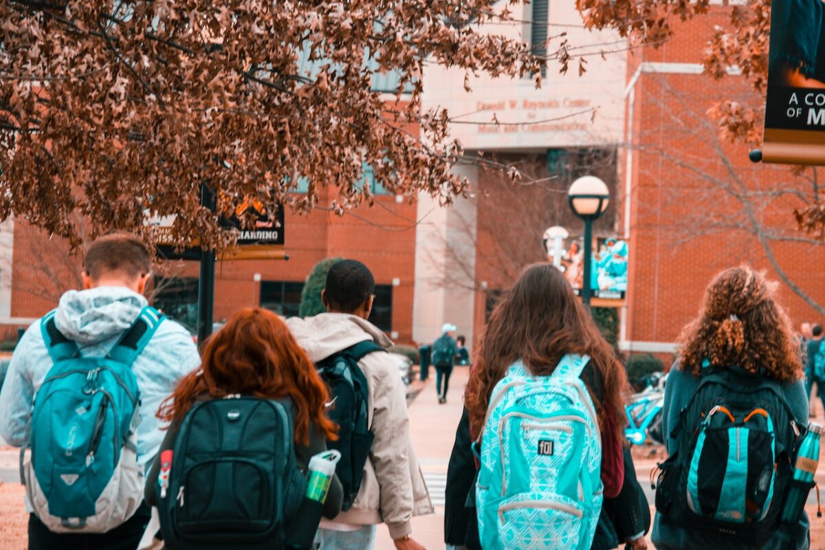 Bonus Università: sconto sulle tasse, requisiti per richiederlo, bandi regionali, Isee e agevolazioni per merito